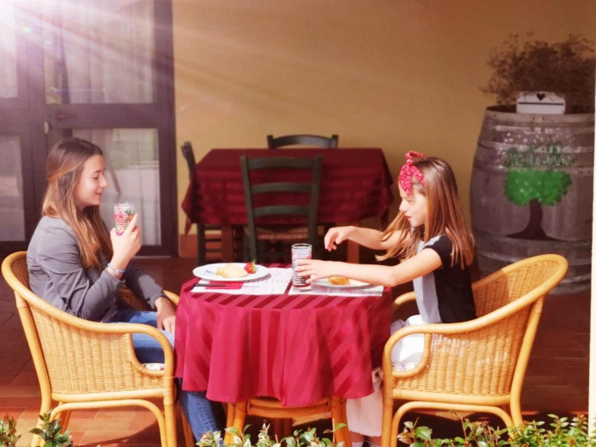 Farm stay Pian Di Rocca Country